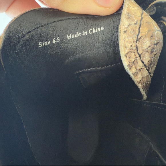 Dolce Vita Snake print lace up boots with size zipper Size: 6.5 - Picture 6 of 6